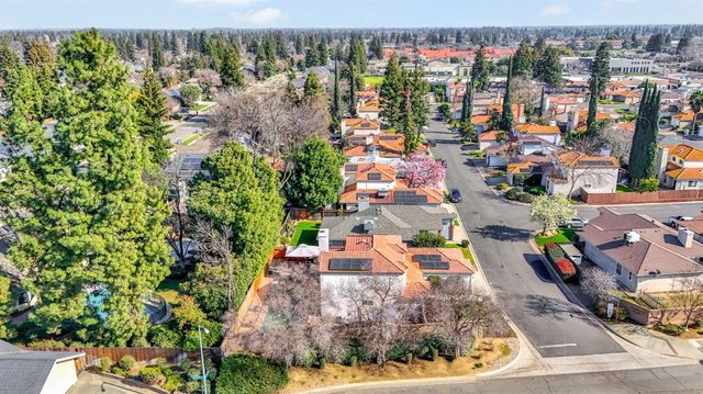 1248 E Loma Linda Avenue, Fresno, CA 93720