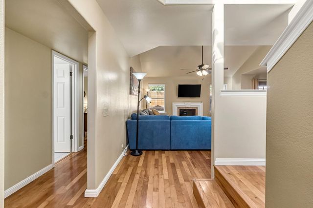 1248 E Loma Linda Avenue, Fresno, CA 93720