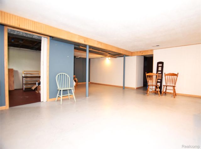 2482 Anderson Road, Saginaw Charter Township, MI 48603