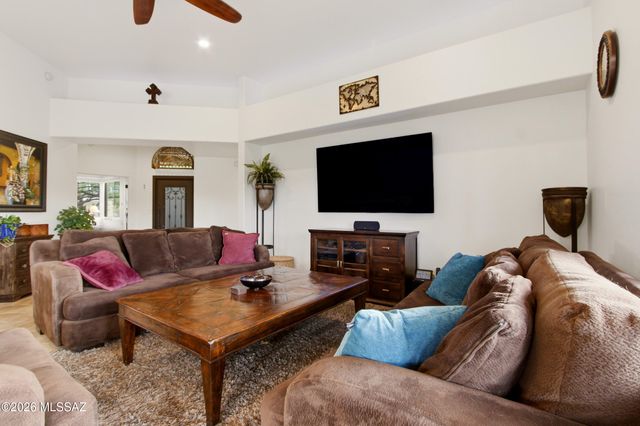 1362 S Lost Starr Drive, Tucson, AZ 85745