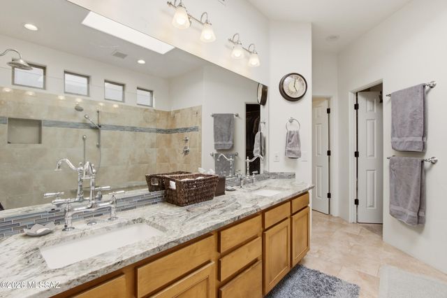 1362 S Lost Starr Drive, Tucson, AZ 85745