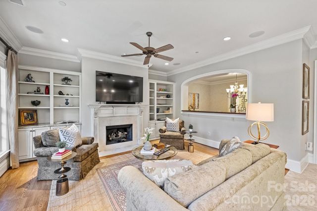 2210 Roswell Avenue 204, Charlotte, NC 28207