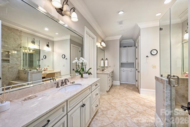 2210 Roswell Avenue 204, Charlotte, NC 28207