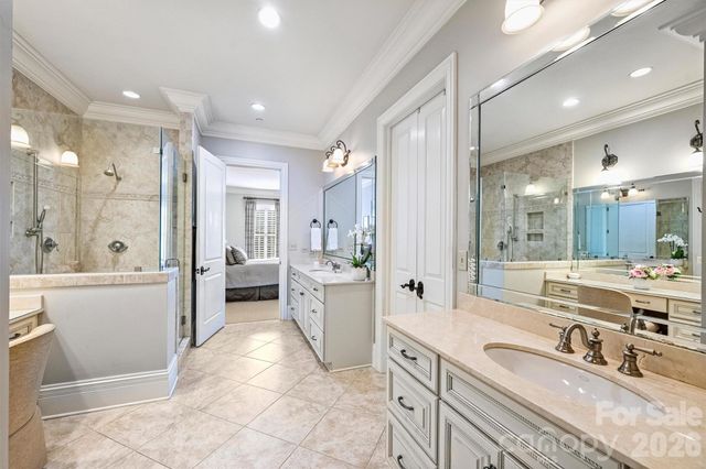 2210 Roswell Avenue 204, Charlotte, NC 28207