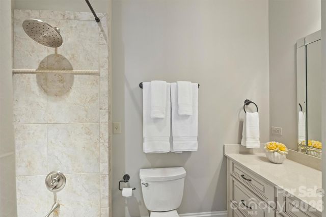 2210 Roswell Avenue 204, Charlotte, NC 28207