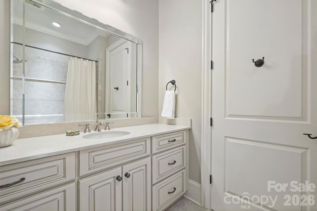 2210 Roswell Avenue 204, Charlotte, NC 28207