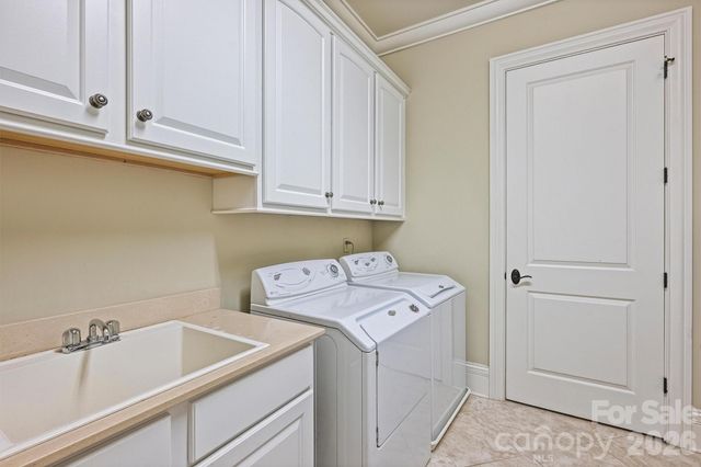 2210 Roswell Avenue 204, Charlotte, NC 28207