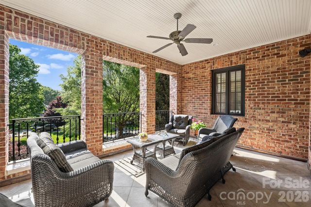 2210 Roswell Avenue 204, Charlotte, NC 28207