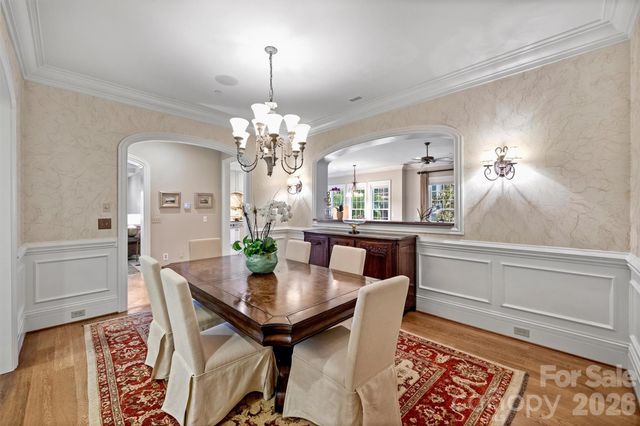2210 Roswell Avenue 204, Charlotte, NC 28207