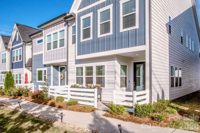1270 Brawley School Road F, Mooresville, NC 28117