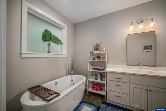 1891 Watson Butte Av SE, Salem, OR 97306