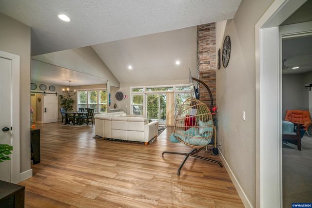1891 Watson Butte Av SE, Salem, OR 97306