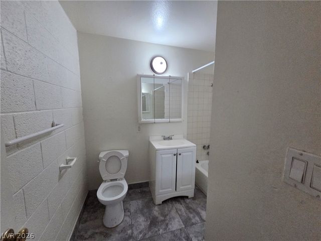 3712 Royal Crest Street 6, Las Vegas, NV 89119