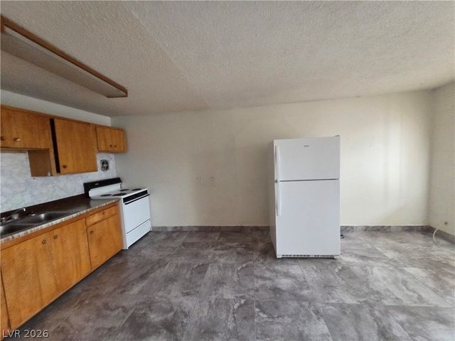3712 Royal Crest Street 6, Las Vegas, NV 89119