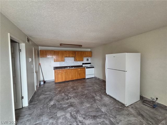 3712 Royal Crest Street 6, Las Vegas, NV 89119