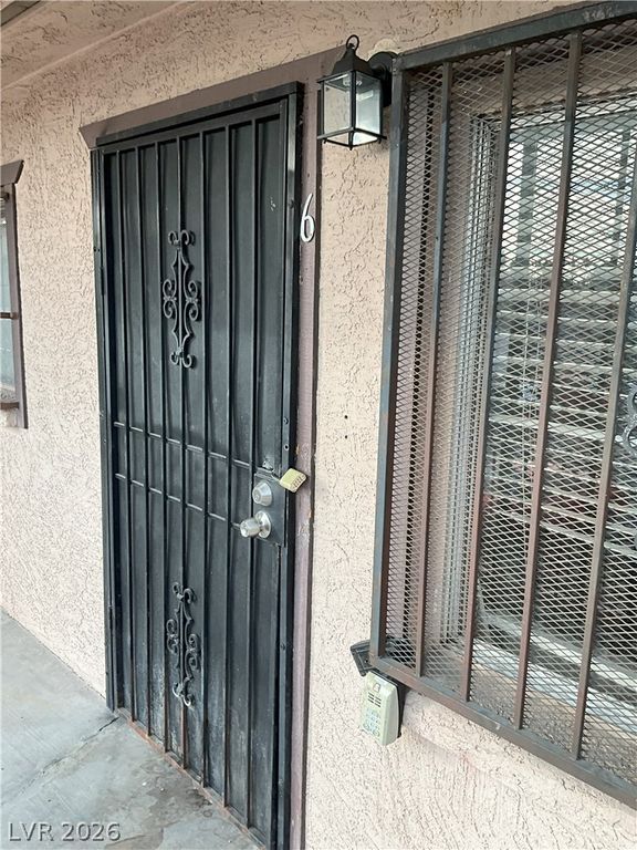 3712 Royal Crest Street 6, Las Vegas, NV 89119