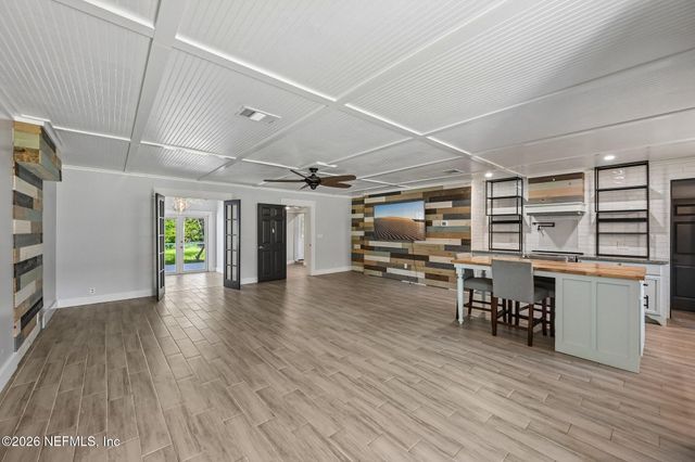 322 SE WALTERS Terrace, Port St. Lucie, FL 34983