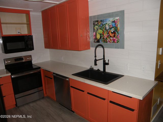 322 SE WALTERS Terrace, Port St. Lucie, FL 34983