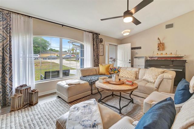 12500 DRAW DRIVE, Grand Island, FL 32735