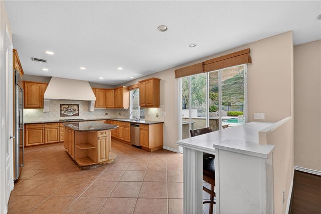 25941 Verandah Court, Stevenson Ranch, CA 91381