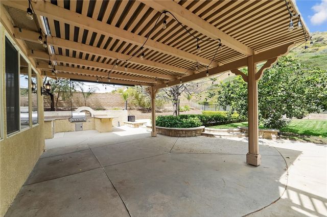 25941 Verandah Court, Stevenson Ranch, CA 91381