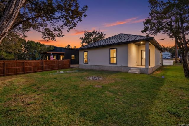 1224 Blueridge Dr, Canyon Lake, TX 78133