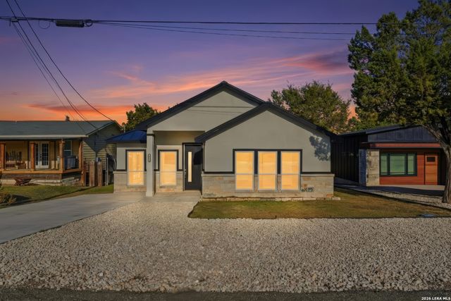 1224 Blueridge Dr, Canyon Lake, TX 78133