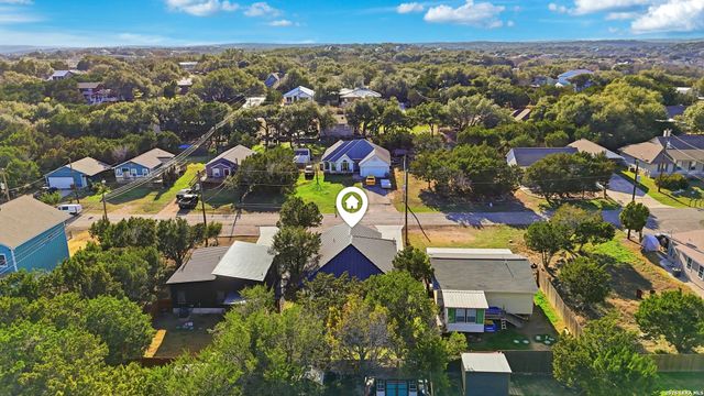 1224 Blueridge Dr, Canyon Lake, TX 78133