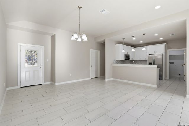 1224 Blueridge Dr, Canyon Lake, TX 78133