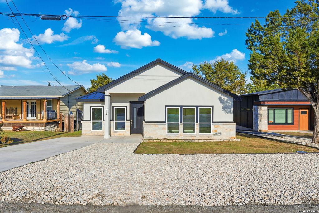 1224 Blueridge Dr, Canyon Lake, TX 78133