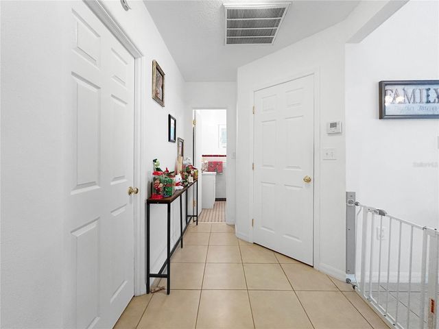 608 W NELSON STREET, Tavares, FL 32778