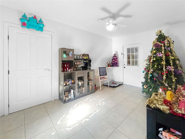 608 W NELSON STREET, Tavares, FL 32778