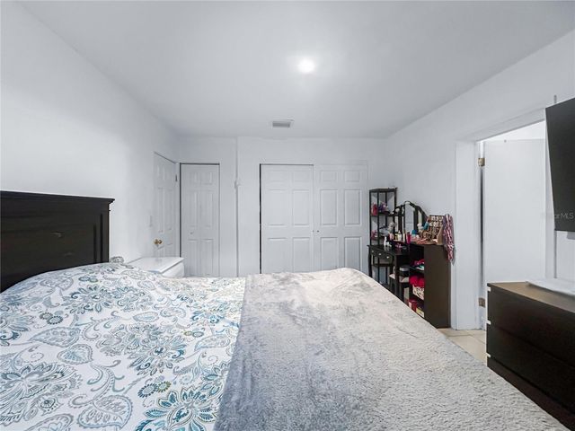 608 W NELSON STREET, Tavares, FL 32778