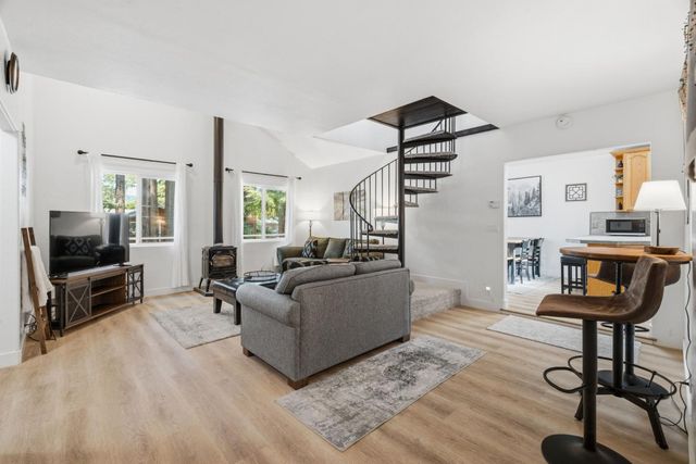185 Sylvan Way, Felton, CA 95018