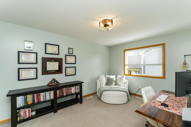 4862 Savannah Drive NW, Rochester, MN 55901