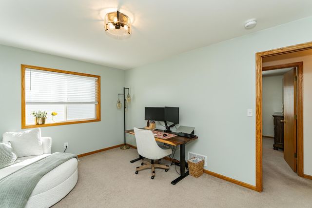 4862 Savannah Drive NW, Rochester, MN 55901