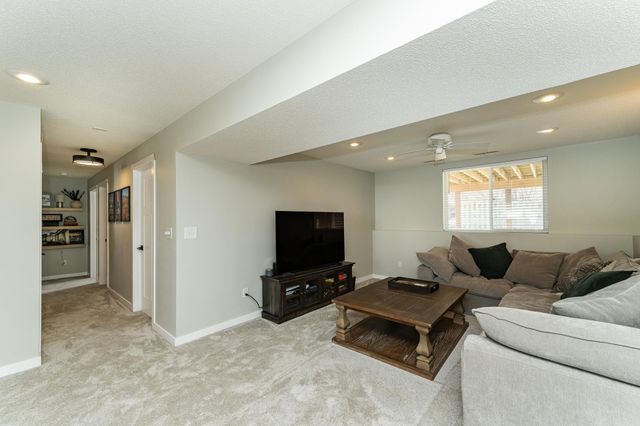 4862 Savannah Drive NW, Rochester, MN 55901