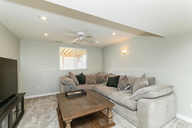 4862 Savannah Drive NW, Rochester, MN 55901