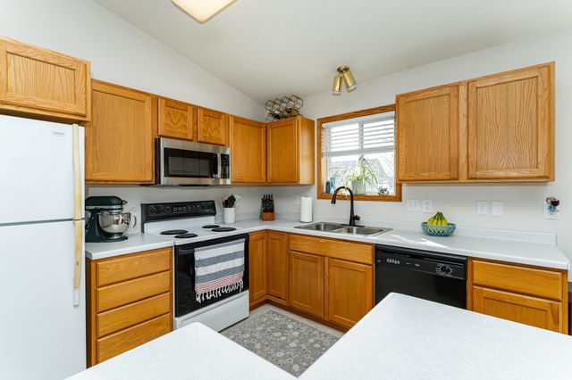 4862 Savannah Drive NW, Rochester, MN 55901