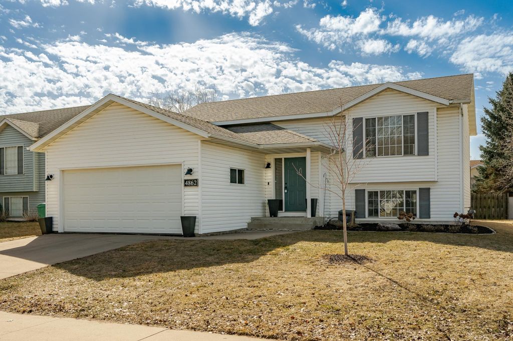 4862 Savannah Drive NW, Rochester, MN 55901