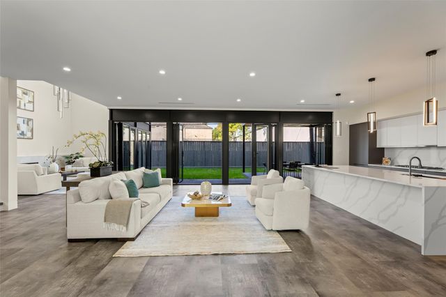 2610 Westgrove Lane, Houston, TX 77027