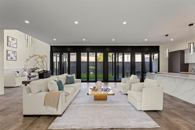 2610 Westgrove Lane, Houston, TX 77027