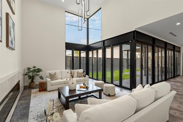 2610 Westgrove Lane, Houston, TX 77027