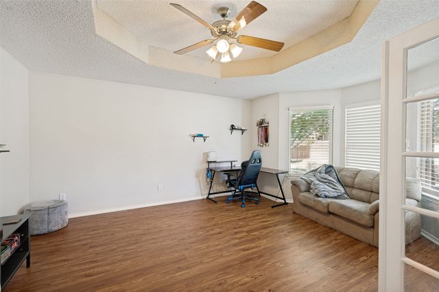 5013 Ridgecrest Drive, The Colony, TX 75056