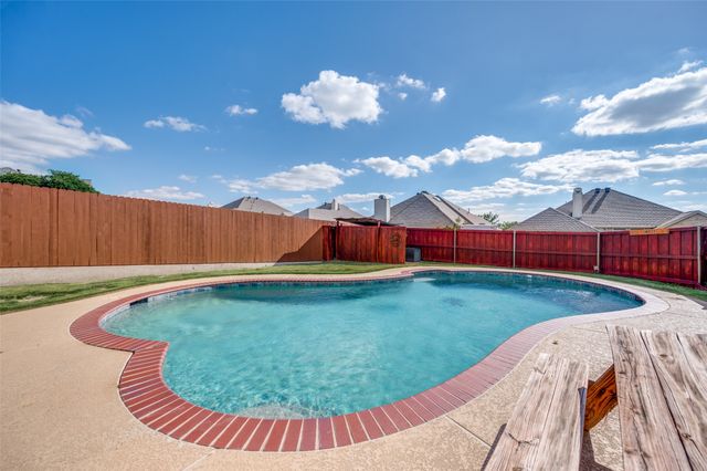 5013 Ridgecrest Drive, The Colony, TX 75056