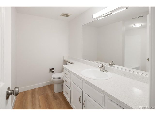 18494 E Kepner Pl 207, Aurora, CO 80017