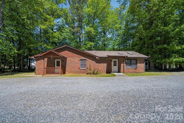 1908 W Sugar Creek Road, Charlotte, NC 28262