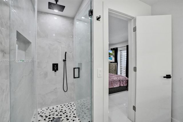 14021 Cypress Ct, Miami Lakes, FL 33014