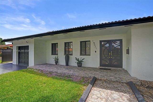 14021 Cypress Ct, Miami Lakes, FL 33014