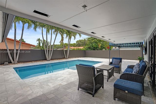14021 Cypress Ct, Miami Lakes, FL 33014